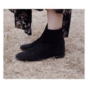 Doen Black Suede Ankle Booties